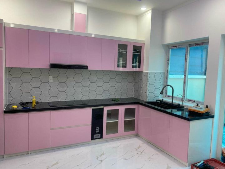 Tủ Bếp Acrylic Màu Hồng